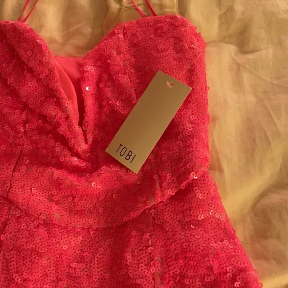 Toni pink sequin dress NWT - Picture 3 of 3